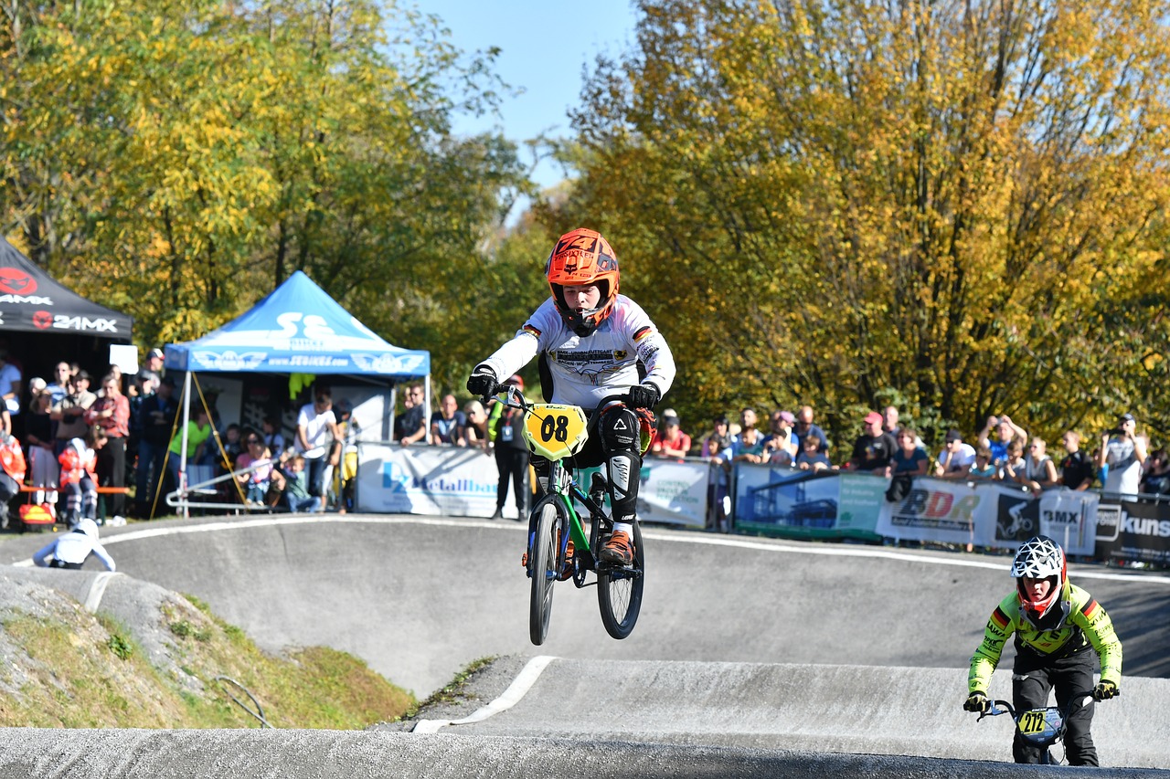 ילדים בגרמניה מתחרים באופניים